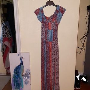Long comfortable boho dress can wear off shoulder